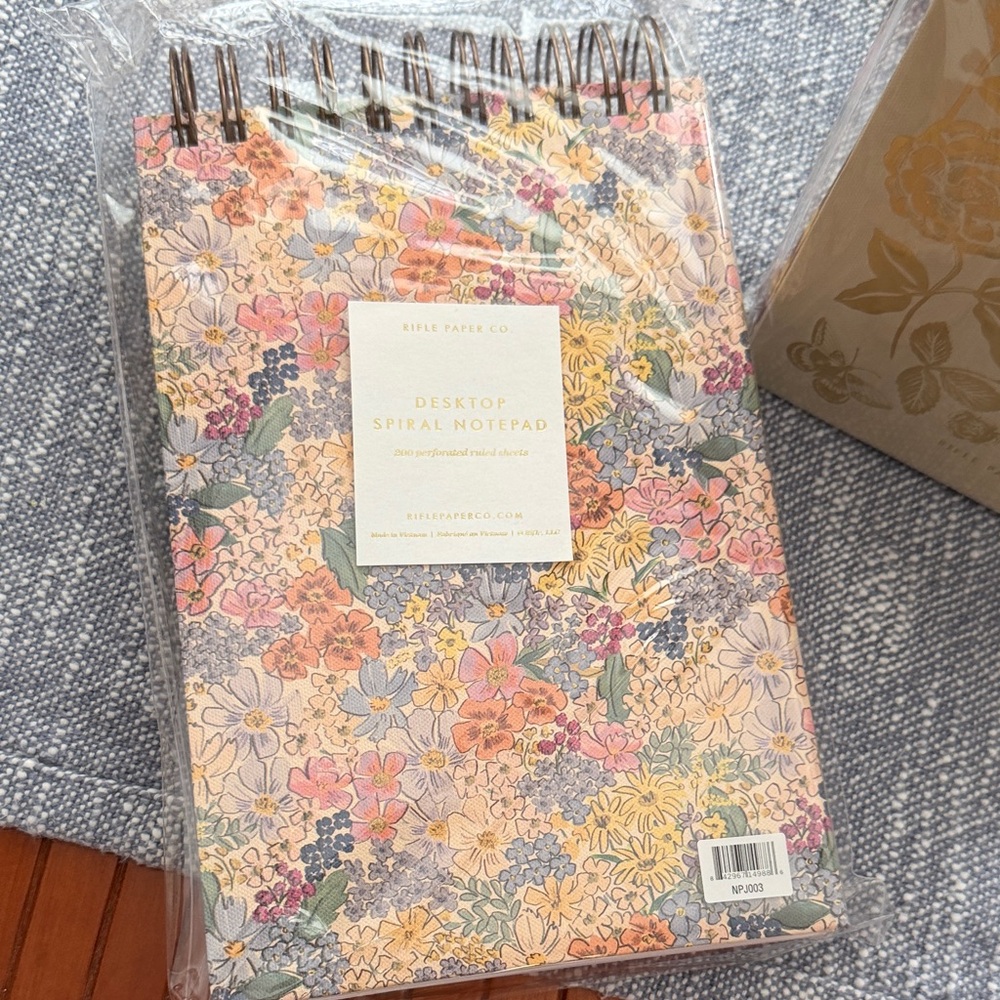 Rifle Paper Co. - Desktop Spiral Notepad - Mimi 200 pages - Picture 4 of 11